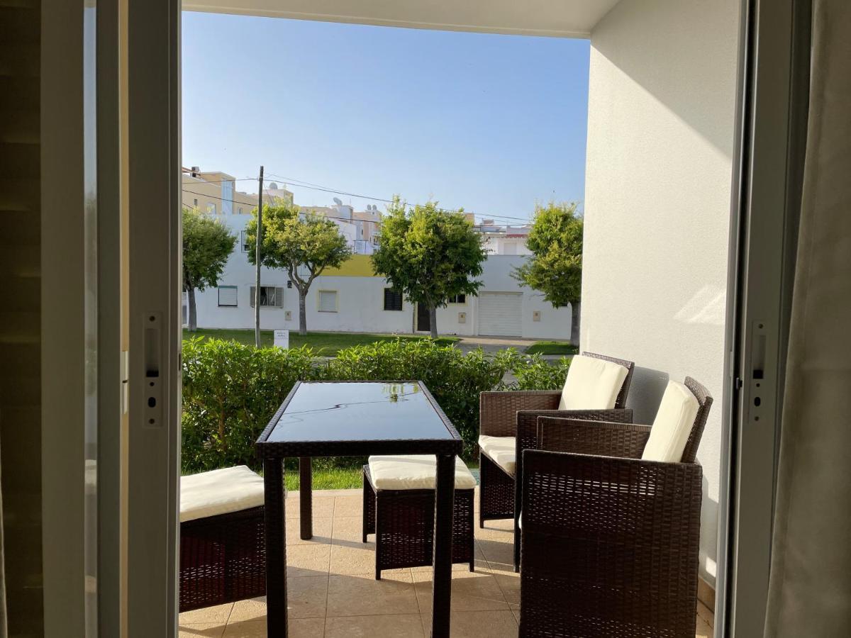 Vila Praia 7 - Beach & Pool Apartment Алвор Екстериор снимка